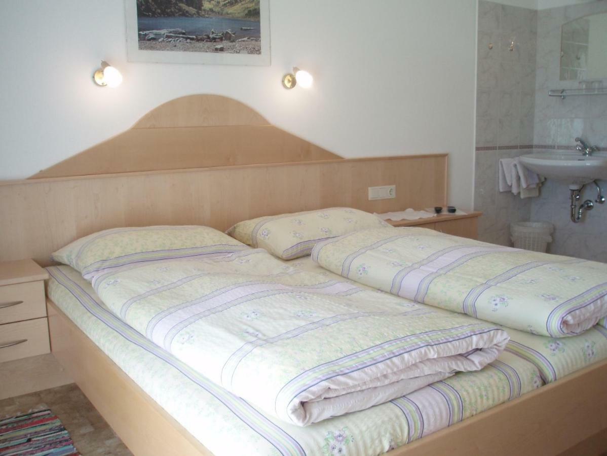 Doppelzimmer mit Balkon